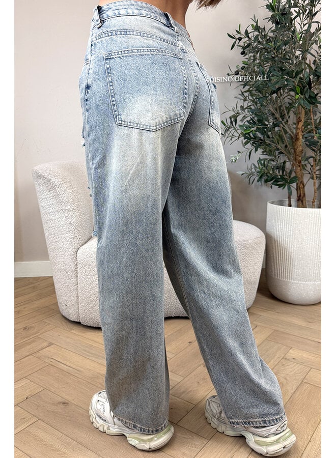 DIRTY BLUE - 'PRATO JEANS' - RIPPED BARREL JEANS