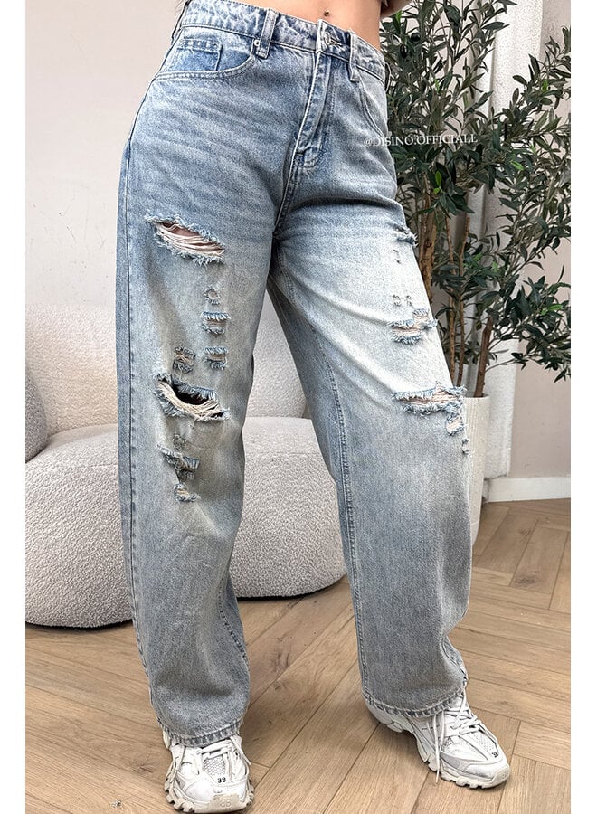 DIRTY BLUE - 'PRATO JEANS' - RIPPED BARREL JEANS