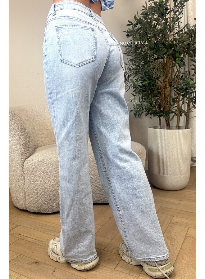 LIGHT BLUE - 'MILANO JEANS' - PERFECT WASHING STRETCH WIDE LEG JEANS
