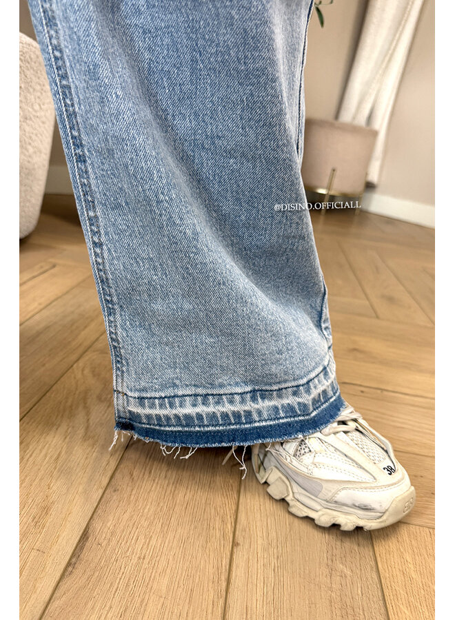 LIGHT BLUE - 'VERONA V2' - STRETCH WIDE LEG JEANS