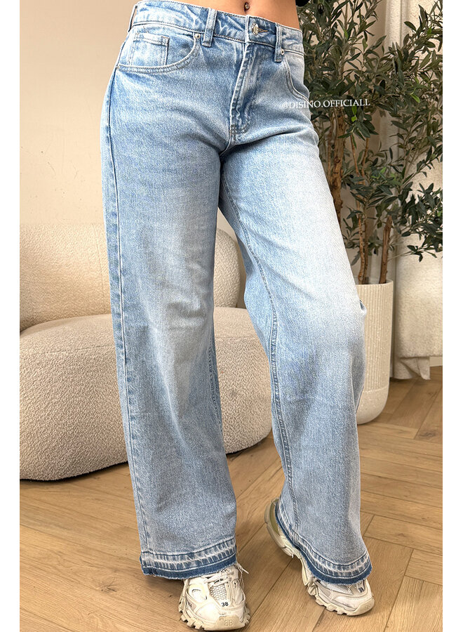 LIGHT BLUE - 'VERONA V2' - STRETCH WIDE LEG JEANS