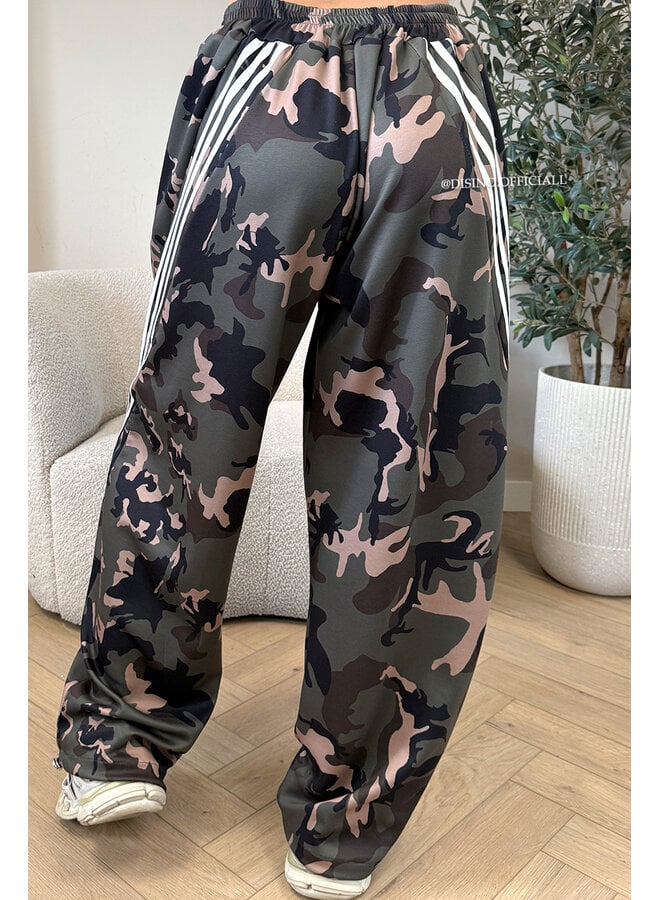 CAMO - 'RILEY JOGGER' - BAGGY ARMY STRIPED JOGGER