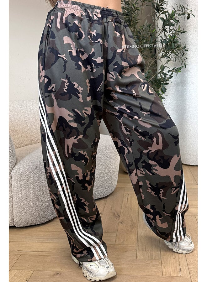 CAMO - 'RILEY JOGGER' - BAGGY ARMY STRIPED JOGGER