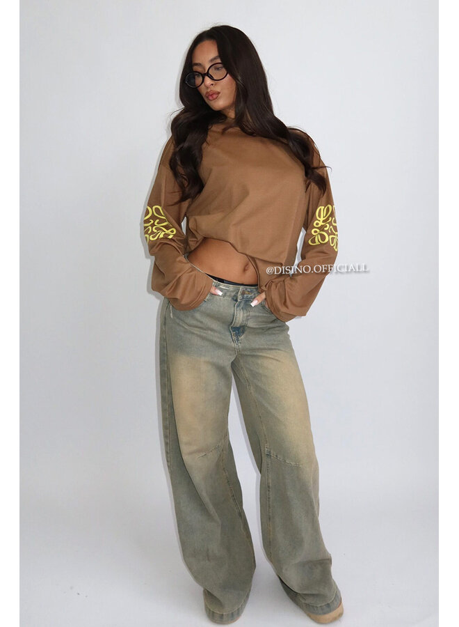 MOCCA - 'MONOGRAM LONGSLEEVE' - OVERSIZED PRIORITY LONGSLEEVE TEE