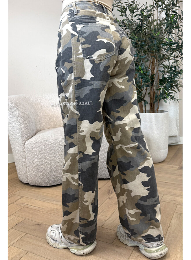 CAMO - 'TYLER BARREL JEANS' - CAMO BARREL FIT JEANS