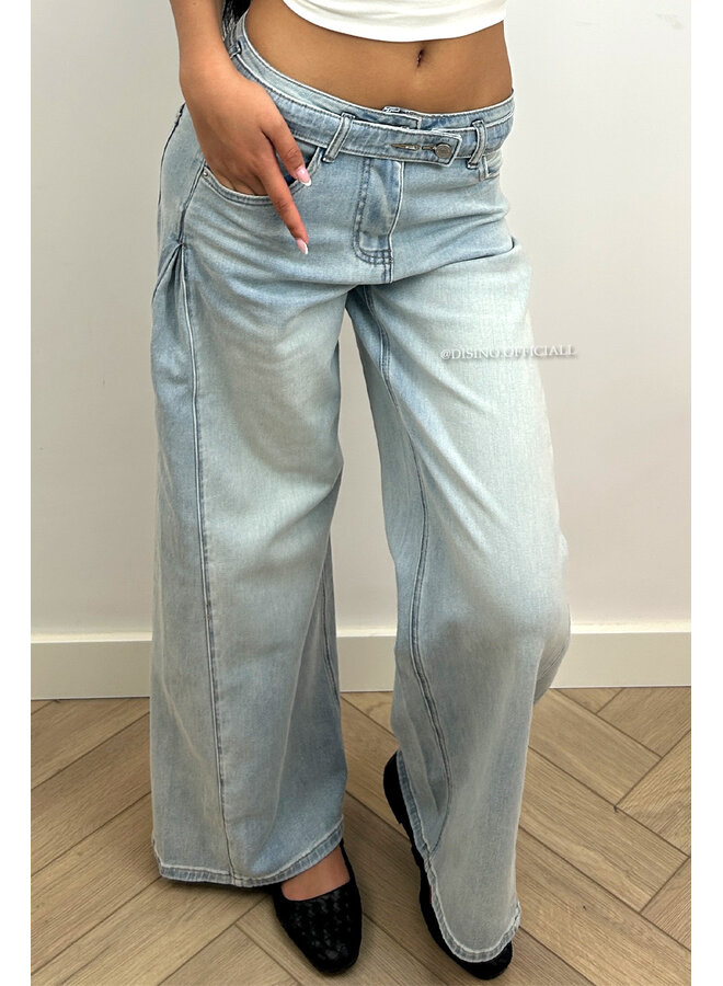 LIGHT BLUE - 'MALIBU JEANS' - STRETCH VIRAL BELTED WIDE LEG JEANS