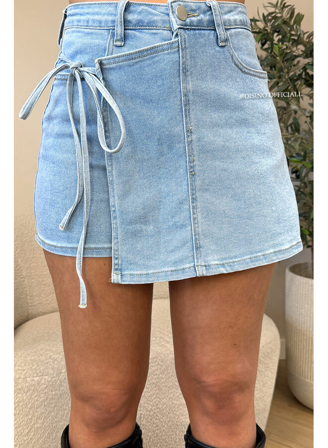 LIGHT BLUE - 'ABBY SKORT' - STRETCH DENIM SKORT