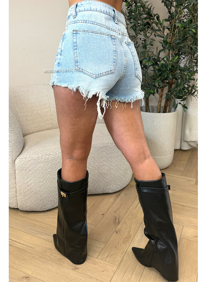 LIGHT BLUE - 'LAURA SHORT' - DISTRESSED DENIM SHORT