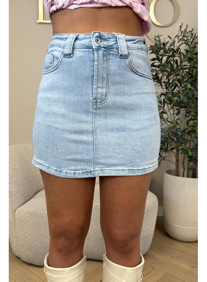 LIGHT BLUE - 'SANNE SKORT' - SUPERR STRETCH DENIM SKIRT (SHORT INSIDE)