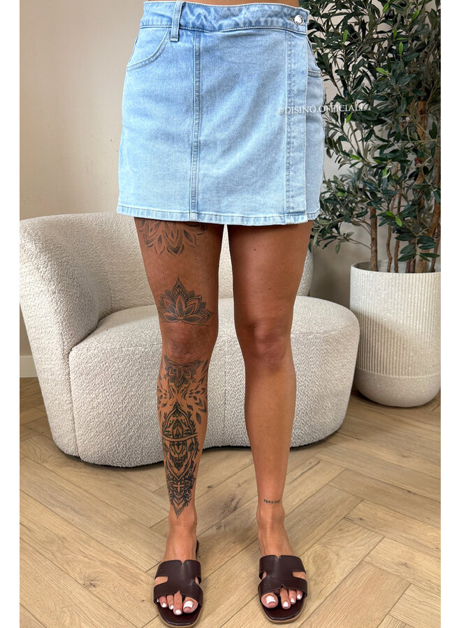 LIGHT BLUE - 'LAYLA SKORT' - STRETCH DENIM SKORT