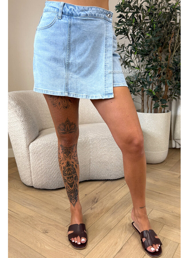 LIGHT BLUE - 'LAYLA SKORT' - STRETCH DENIM SKORT