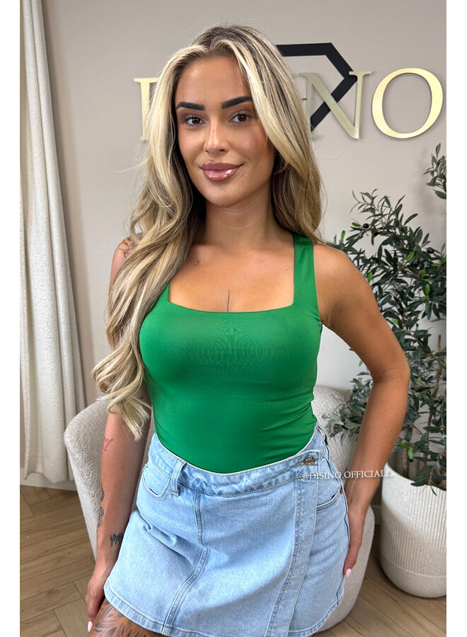 GREEN - 'NOVA BASIC TOP' - SEAMLESS HEMD TOP