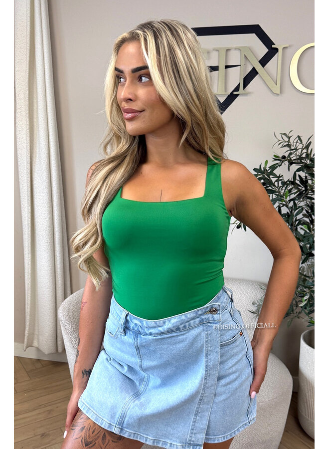 GREEN - 'NOVA BASIC TOP' - SEAMLESS HEMD TOP
