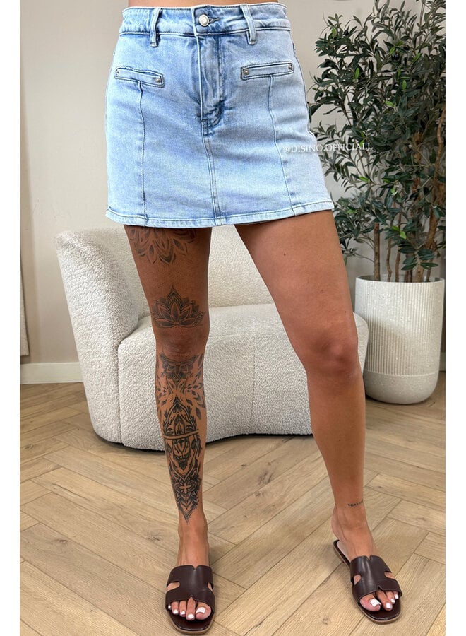 LIGHT BLUE - 'EMMA SKORT' - STRETCH DENIM SKORT