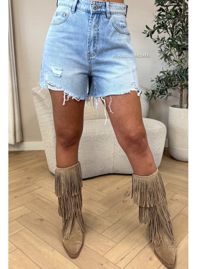 LIGHT BLUE - 'LINDA SHORT' - WIDE DISTRESSED DENIM SHORT