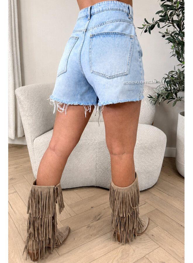 LIGHT BLUE - 'LINDA SHORT' - WIDE DISTRESSED DENIM SHORT