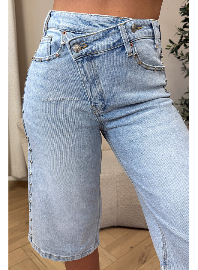 LIGHT BLUE - 'REGGIE JORTS' - STRETCH STUDS BERMUDA SHORT
