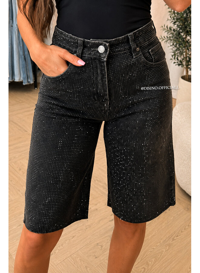 BLACK - 'CELINA DIAMONDS JORT' - EXCLUSIVE STRETCH BERMUDA SHORTS