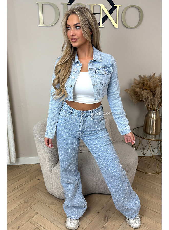 LIGHT BLUE - 'WHITNEY JEANS' - SUPER STRETCH INSPIRED RELIEF STRAIGHT LEG JEANS