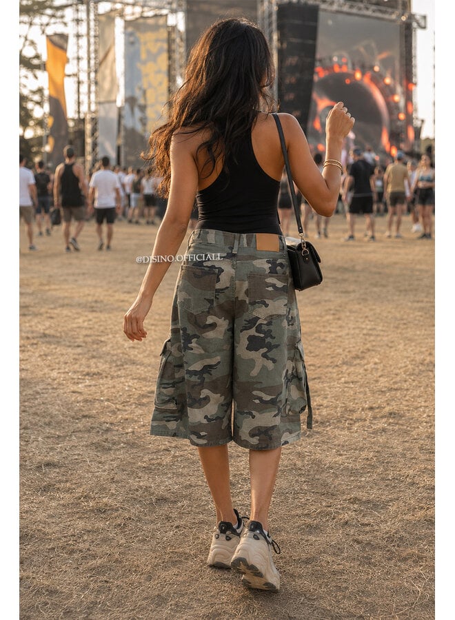 CAMO - 'RIVER JORT' - EXTRA WIDE LEG CAMO JORT