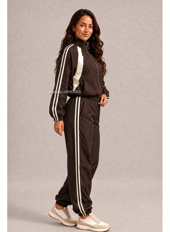 CHOCO - 'ALEXIS SET' - STRIPED JOGGER + JACKET SET