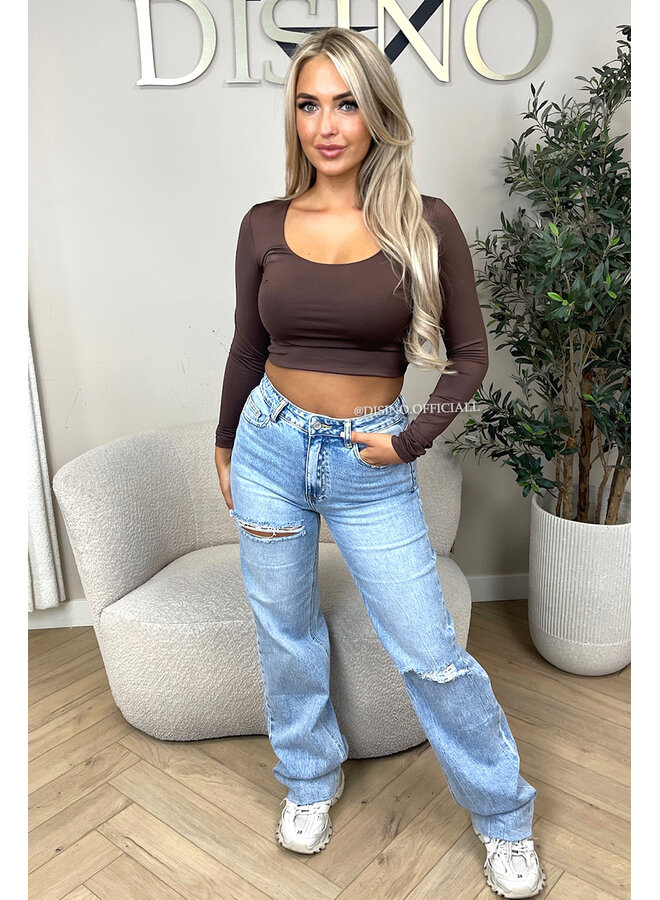 CHOCO - 'KIMMSS CROPPED TOP' - PERFECT FIT V-NECK LONG SLEEVE TOP