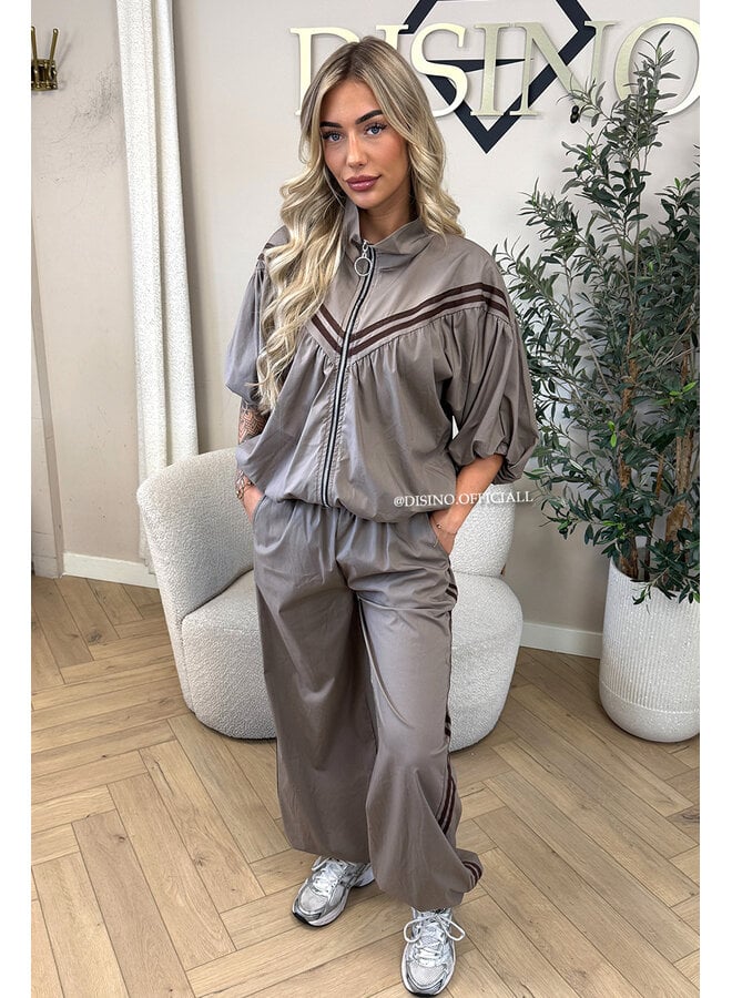 TAUPE - 'ADRIA SET' - STRIPED JACKET + JOGGER SET