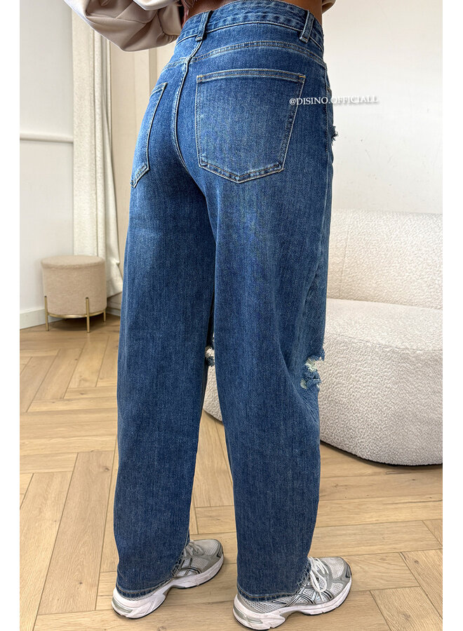 DARK BLUE - 'CAIANO JEANS' - RIPPED STRETCH BALLOON LEG JEANS