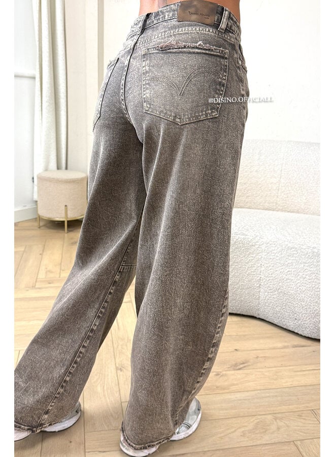 WASHED TAUPE - 'WALES JEANS' - STRETCH VIRAL BALLOON LEG JEANS