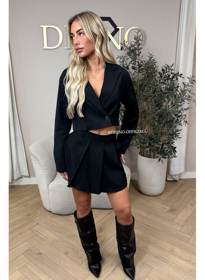 BLACK - 'JUSTINE SET' - CROPPED BLAZER + PLISSE SKORT SET