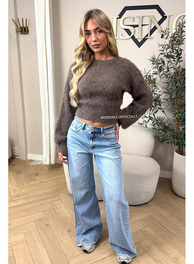 TAUPE - ' NOELIA CROPPED' - FLUFFY CROPPED KNIT