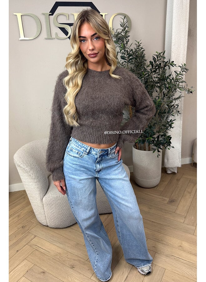 TAUPE - ' NOELIA CROPPED' - FLUFFY CROPPED KNIT