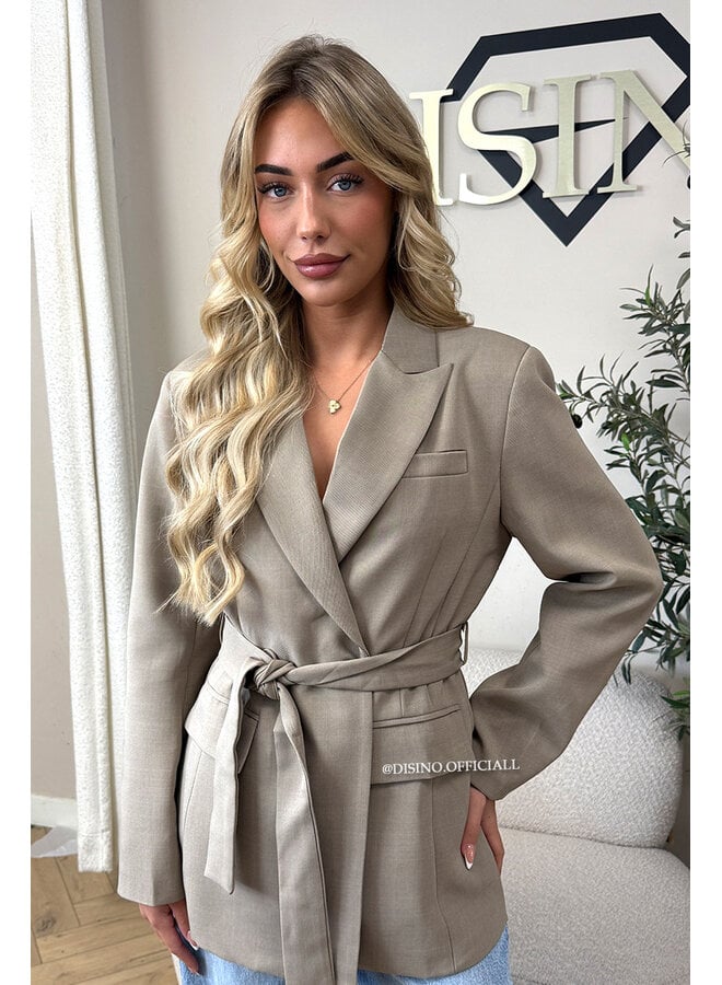 TAUPE – ‘ADÈLE BLAZER’ – CLASSY BELTED TAILORED BLAZER