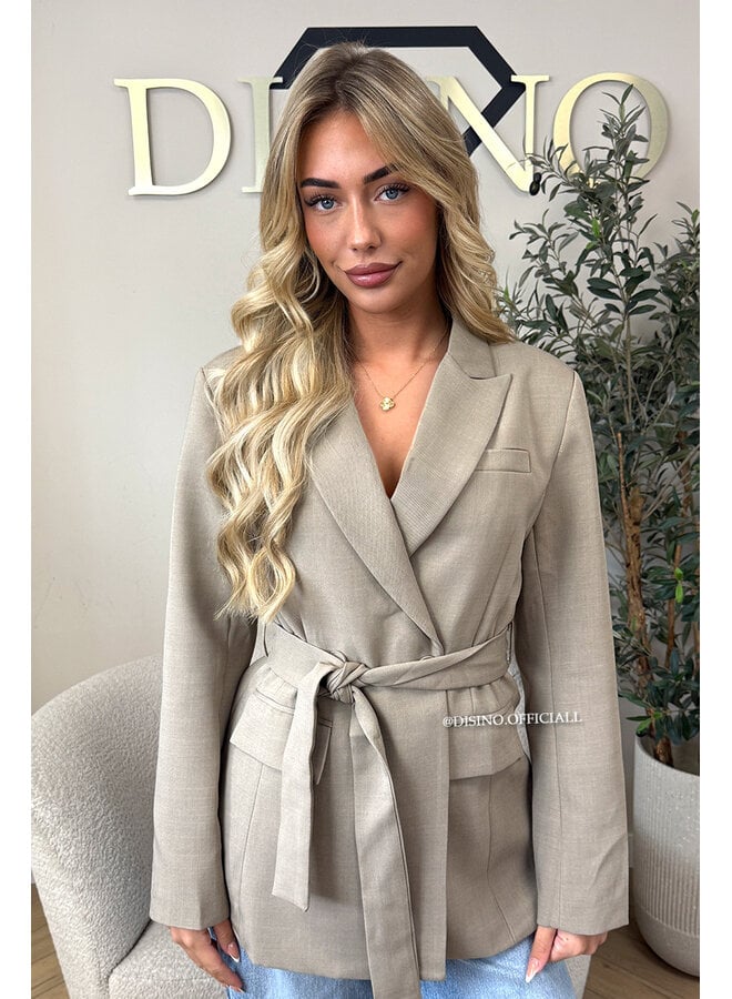 TAUPE – ‘ADÈLE BLAZER’ – CLASSY BELTED TAILORED BLAZER