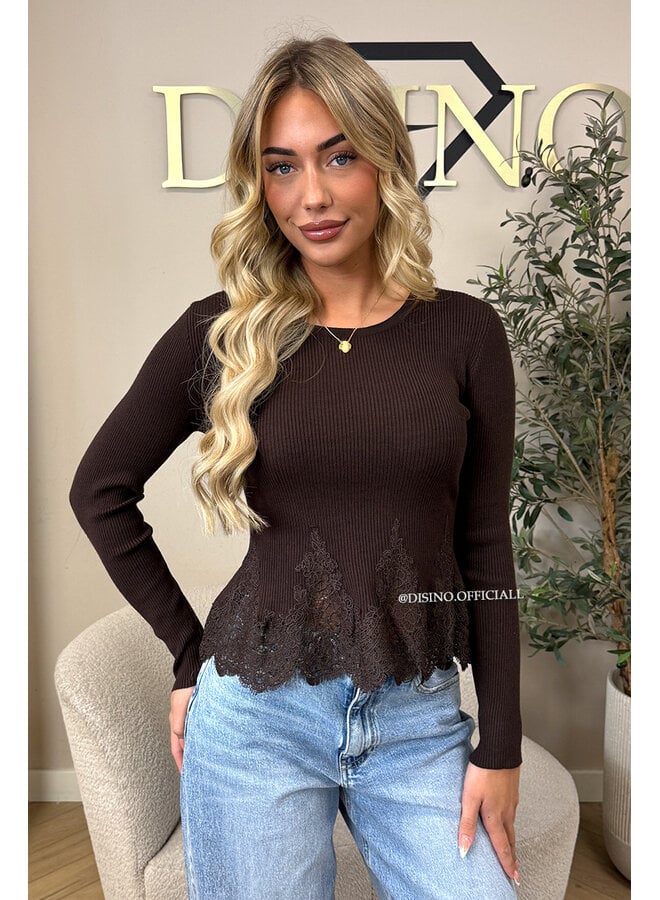 CHOCO - 'COLETTE TOP' - FEMININE RIBBED LACE PEPLUM TOP