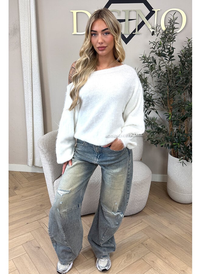 BLUE - 'MONICA JEANS' - RIPPED KNEE VIRAL STRETCH BARREL JEANS