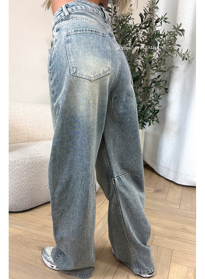 BLUE - 'MONICA JEANS' - RIPPED KNEE VIRAL STRETCH BARREL JEANS
