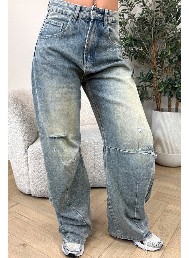 BLUE - 'MONICA JEANS' - RIPPED KNEE VIRAL STRETCH BARREL JEANS