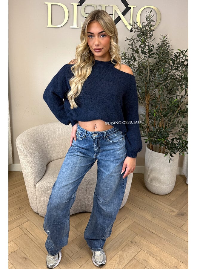 NAVY BLUE - 'MAËLLE KNIT' - CUT-OUT OVERSIZED KNIT