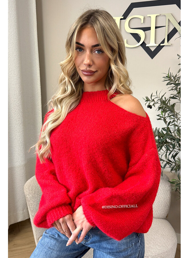 RED - 'MAËLLE KNIT' - CUT-OUT OVERSIZED KNIT