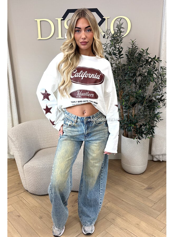 WHITE/CHOCO - 'CALIFORNIA HUSTLER' - OVERSIZED LONGSLEEVE TOP