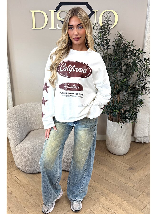 WHITE/CHOCO - 'CALIFORNIA HUSTLER' - OVERSIZED LONGSLEEVE TOP