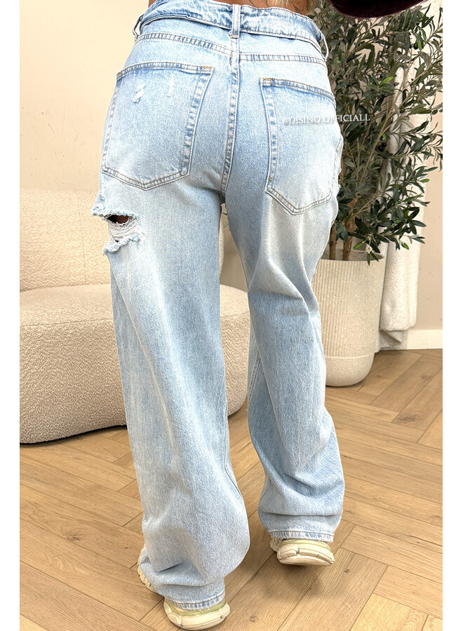 LIGHT BLUE - 'LISBOA JEANS' - STRETCH DESTROYED FOLDED JEANS