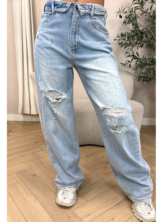 LIGHT BLUE - 'LISBOA JEANS' - STRETCH DESTROYED FOLDED JEANS