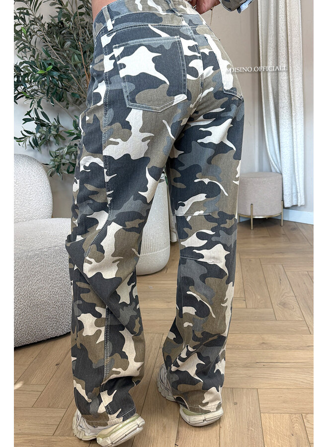 CAMO - 'TYLER BARREL JEANS' - CAMO BARREL FIT JEANS
