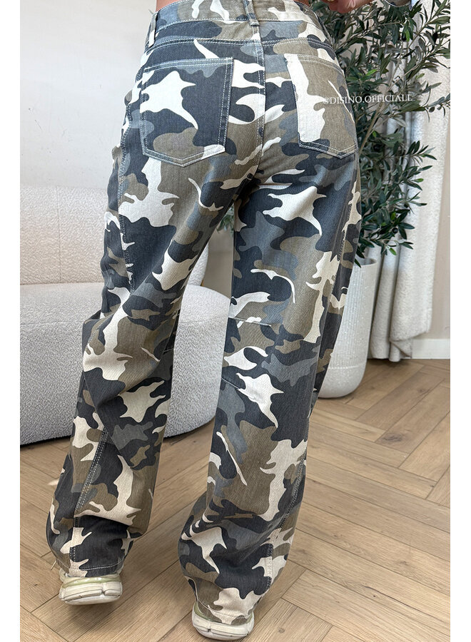 CAMO - 'TYLER BARREL JEANS' - CAMO BARREL FIT JEANS