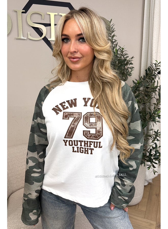 CHOCO - 'NEW YORK '79' - OVERSIZED CAMO SLEEVES LONGSLEEVE SWEATER