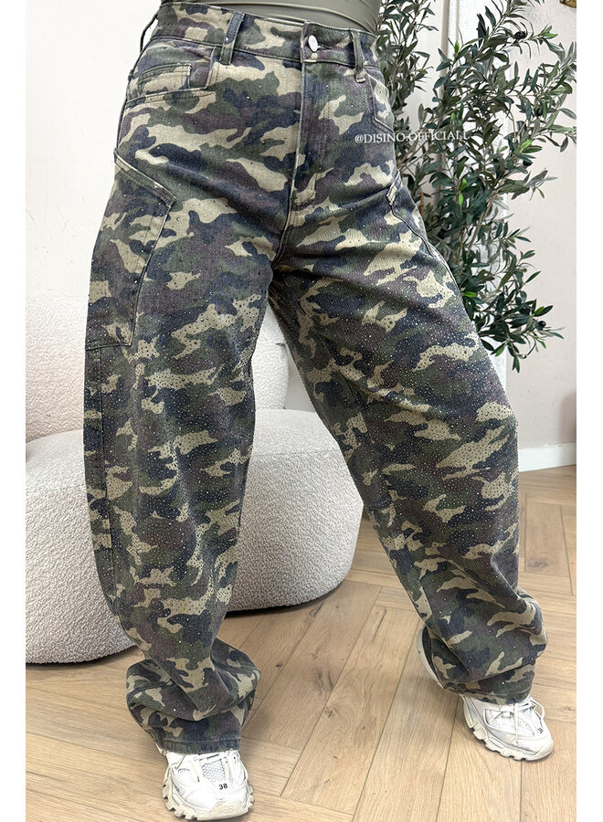 CAMO – ‘DALLAS JEANS’ – EXCLUSIVE RHINESTONE CARGO BAGGY JEANS