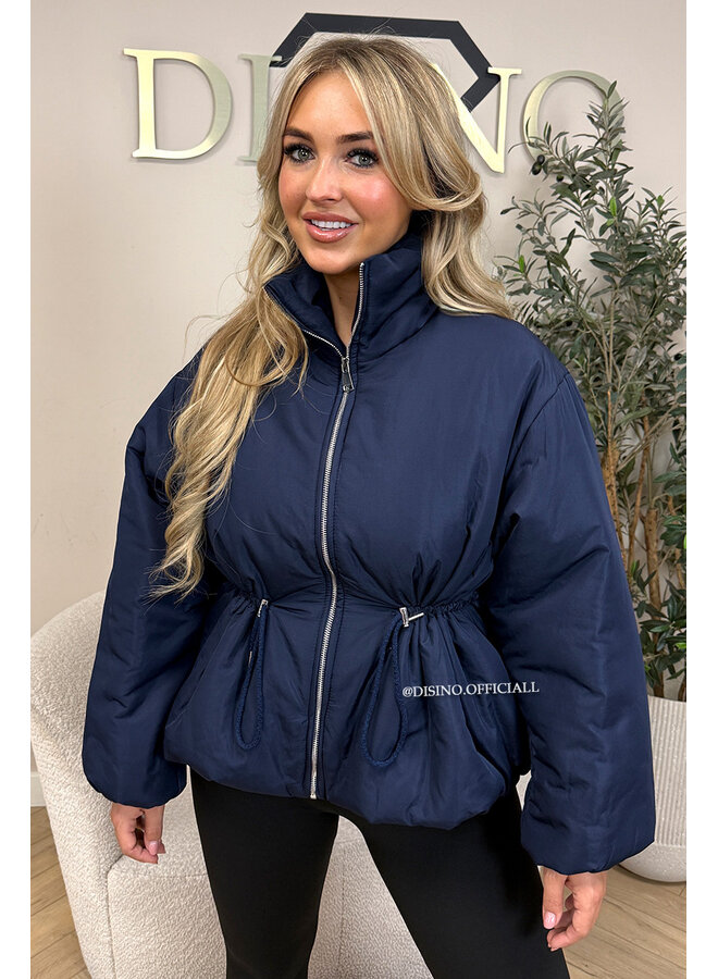 NAVY BLUE – ‘JUNIA JACKET’ – DRAWSTRING WAIST PUFFER JACKET