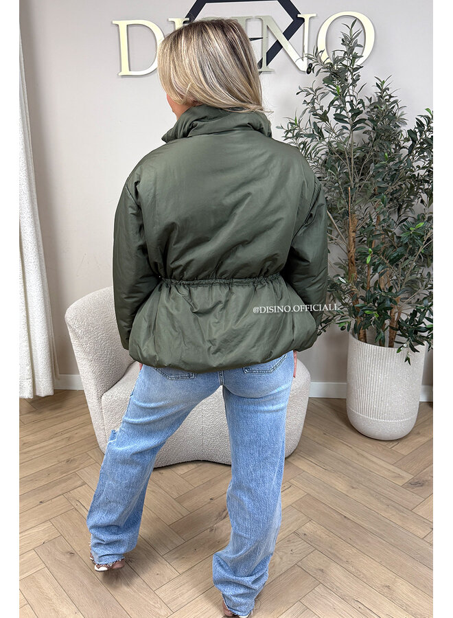 KHAKI GREEN – ‘JUNIA JACKET’ – DRAWSTRING WAIST PUFFER JACKET